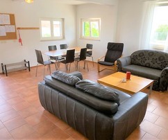 Villa a Brac con piscina e vista sul mare, appartamenti completamente arredati