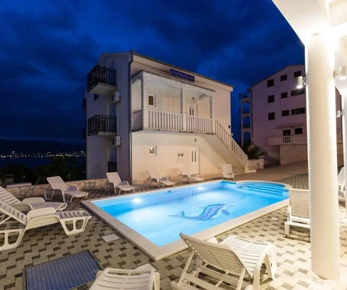 Immeuble avec vue mer à vendre en Croatie