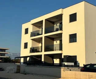 Modern apartment with balcony, Povljana