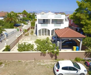 Casa indipendente a 85 m dal mare sul lato sud dell'isola di Vir
