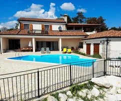 Villa con piscina, posizione tranquilla, Žminj.