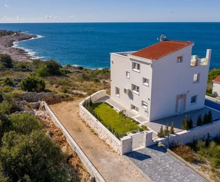 Luxusvilla in der Nähe von Rogoznica zu verkaufen in Kroatien