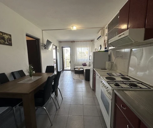 Chorvatsko | Apartmán u moře se dvěma ložnicemi
