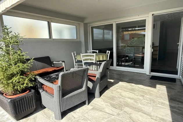 FURNISHED APARTMENT WITH SEA VIEW, IN A QUIET LOCATION!