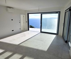 Luxusní penthouse na Čiovu s výhledem na moře a prostornou terasou