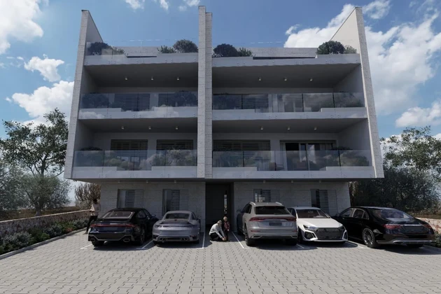 Apartamento de dos niveles en venta en el centro de Tar-Vabriga, Croacia
