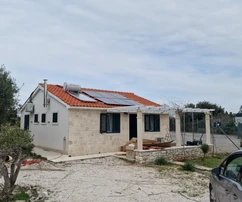 Island Brač, Škrip, house with land