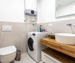 Wohnung mit Pool und Garage in Tučepi zu verkaufen in Kroatien