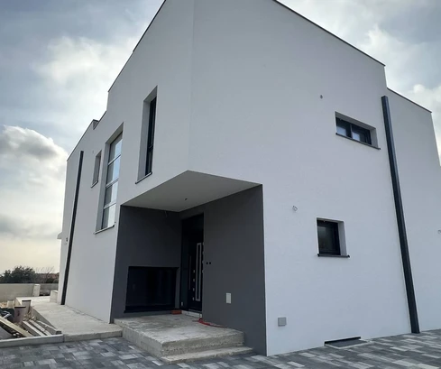 Istria Medulin dom wakacyjny na sprzedaż z basenem w Chorwacji