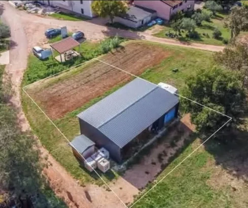 Istrie, Brtonigla : Terrain constructible de 520 m² près de la mer