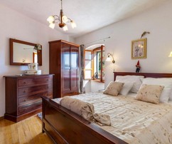 Villa rénovée du 19ème siècle avec vue sur la mer à Brac