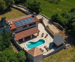 Casa tradizionale in pietra con piscina, Istria, Barban
