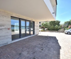 Vodice, Srima - ERSTE REIHE AM MEER * MEERBLICK * Wohnung mit Garten