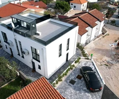 Tisno - S1 Casa bifamiliare di lusso in posizione tranquilla