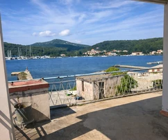 Prima fila sul mare Dalmazia - Marina Sutomiščica - Isola Ugljan