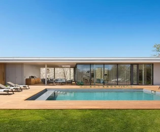 ISTRIA, VODNJAN – Elegante villa al piano terra in un contesto privato