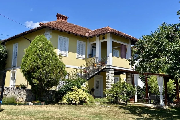 Rodinná vila na prodej s výhledem na moře v Chorvatsku
