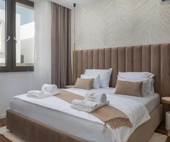Tkon, Palms Resort, luxusní vila s bazénem a výhledem na moře