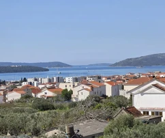 Trogir, Zweizimmerwohnung 69 m², neu gebaut, Meerblick, bezugsfertig