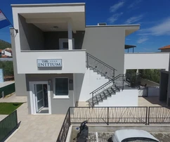 Trogir, Lux. Villa 340 m2, mit Swimmingpool und großem angelegten Garten