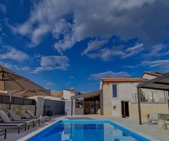 Kanfanar, Isztria: Elbűvölő villa Isztria szívében eladó