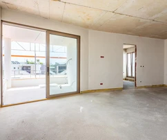 Vodice, moderne neu gebaute Dreizimmerwohnung mit Meerblick, 300 m vom Meer entfernt, 2K3