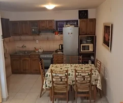 Čiovo, Okrug Gornji, háromszobás, kétszintes lakás házban, 135 m2, tengerre néző kilátás