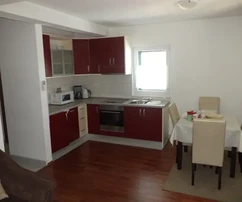 Čiovo, Okrug, casa de 530 m2, junto a una gran playa, ideal para alquilar