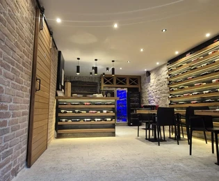 Brač, Milna - Doppelhaushälfte aus Stein mit Restaurant, in erster Meereslinie