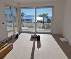 Čiovo, Okrug G., appartement de 3 chambres 114 m2 + jardin 202 m2 + piscine privée 19 m2