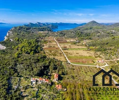 Straordinaria villa in pietra fatta a mano sull'isola di Šipan