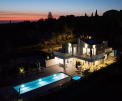 Istria, Višnjan - Villa de lujo de 260 m² con piscina climatizada y 4 dormitorios con baños