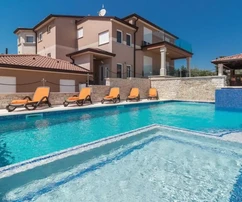 Fantastická vila s bazénem, Istrie, Pula