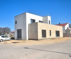 VODICE - Nowoczesna willa z basenem - NOWA BUDOWA