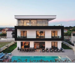 Fantastická moderní vila s bazénem u moře, Istrie, Pula