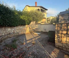 Istrie, Buje: Okouzlující kamenný dům se zahradou