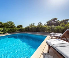 Attraktives Haus mit Pool in der Nähe von Omiš zu verkaufen in Kroatien