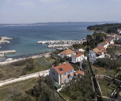 Каменный дом в регионе Задар, остров Пашман