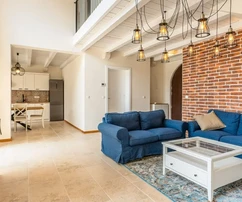 ATRATIVNÍ RUSTIKÁLNÍ VILA S BAZÉNEM, NA KLIDNÉM MÍSTĚ!