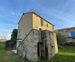 Istria, Momjan: Casa in pietra ristrutturata con vista
