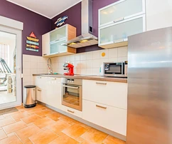 Casa al mare con piscina e splendida vista sull'oceano disponibile per l'acquisto in Croazia