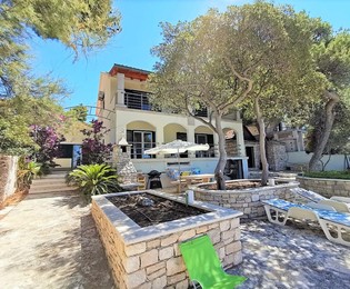 Villa sul mare di Brac: soggiorno lussuoso con vista mozzafiato