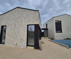 Medencés villa eladó Poreč környékén Horvátországban