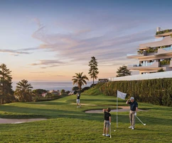 Nové apartmány na golfu s výhledem na moře blízko pláže