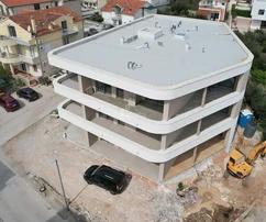 Vodice - Appartement de luxe S2 avec jardin, à seulement 50 m de la plage