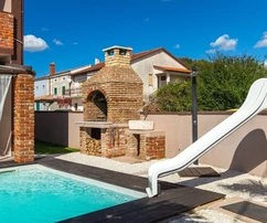 Villa con piscina y sauna en venta cerca de Barban en Croacia