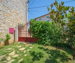 Istria, Poreč: Zrekonstruovany kamenny dom s bazenom