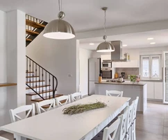 Villa junto al mar con vistas al océano en venta en Marčana, Croacia