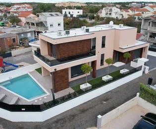 Elegante villa di lusso con piscina, giardino e attrezzature di pregio – Vodice
