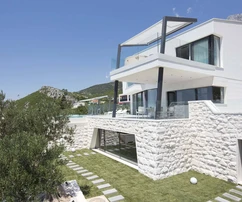 Villa with panoramic views for sale in Makarska in Croatia